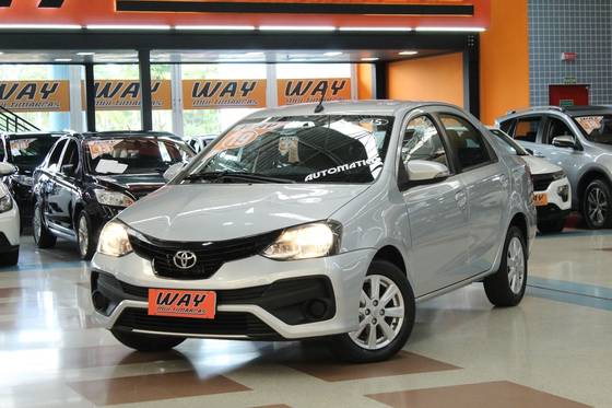TOYOTA ETIOS 1.5 X PLUS SEDAN 16V FLEX 4P AUTOMÁTICO